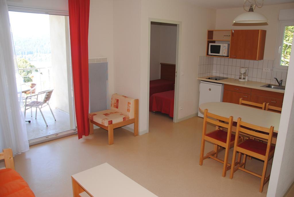 Le Herbau Gérardmer Rom bilde